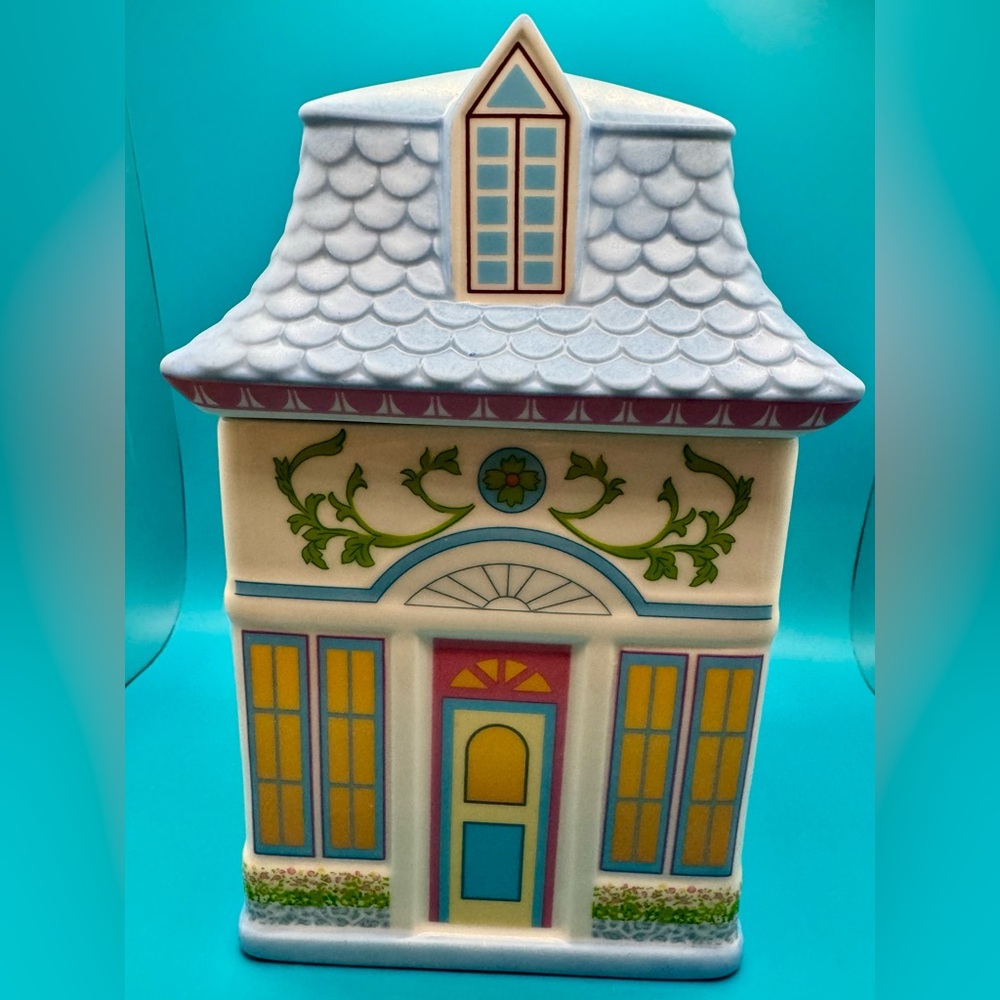 Lenox Spice Village House Canister Blue New 2025 NEW